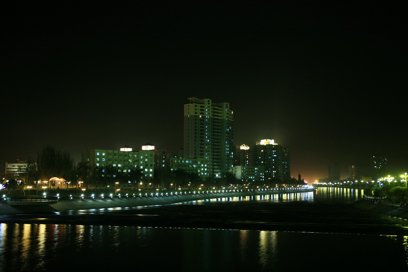 夜色库尔勒