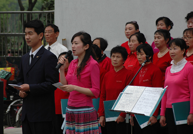 老年大学庆五一演出引人入胜