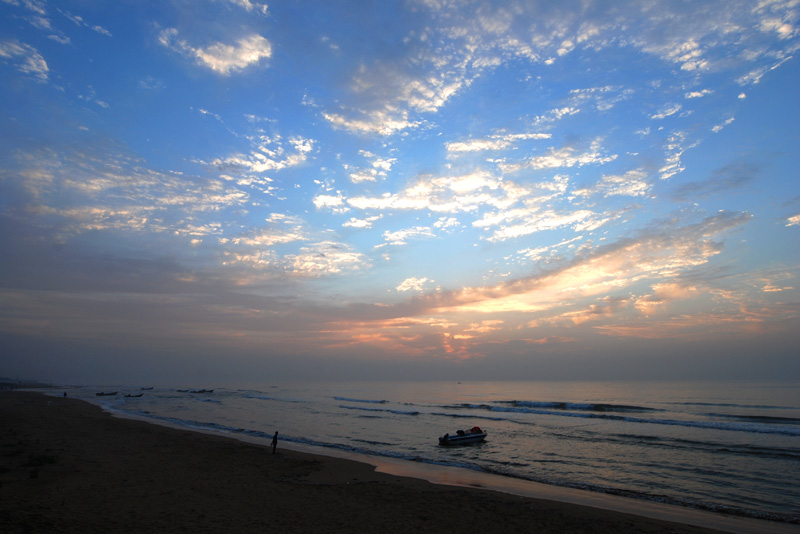 海上日出