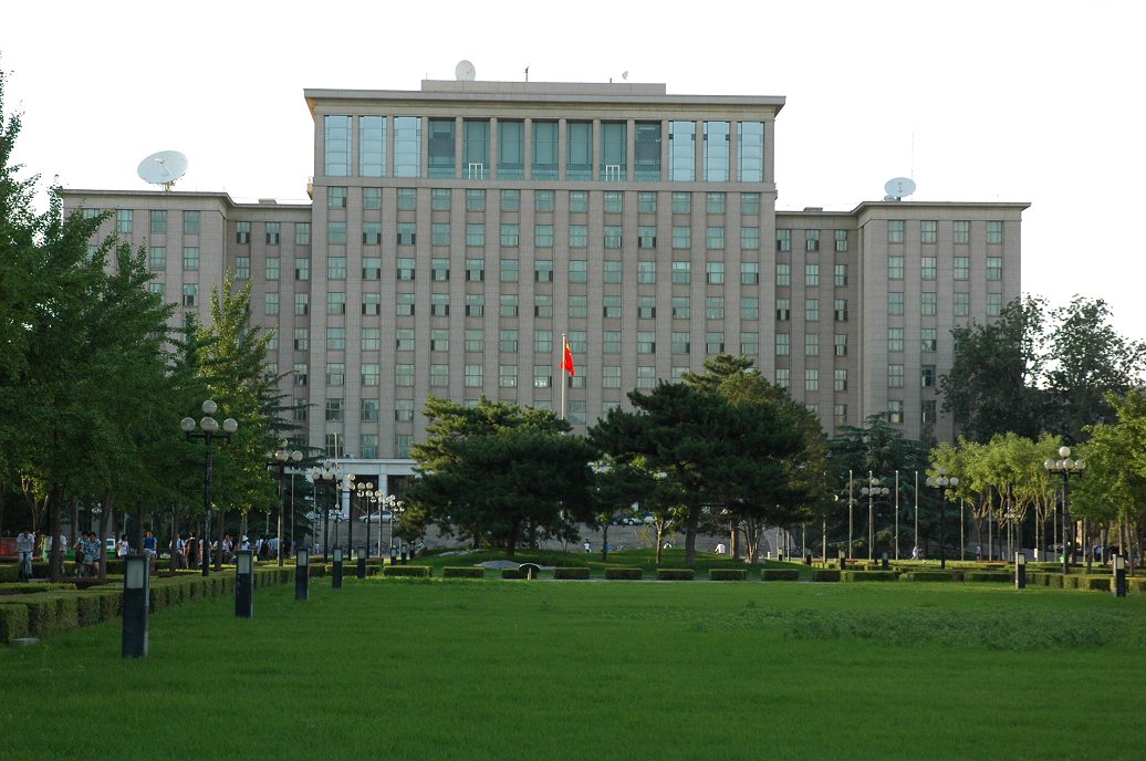 清华大学