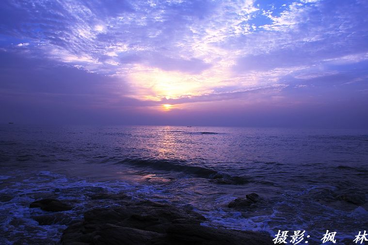 海上日出