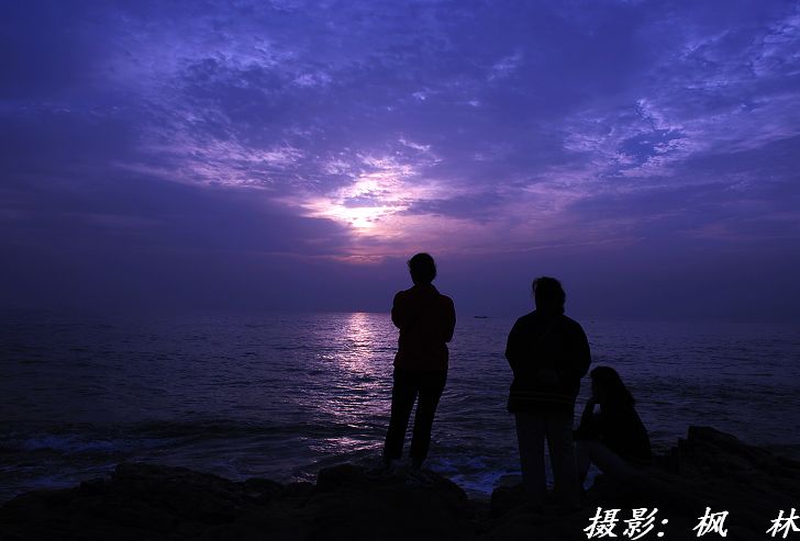 海滨晨韵