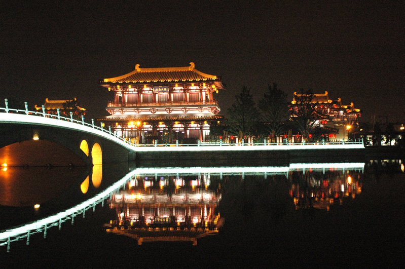 西安大雁塔北广场夜景