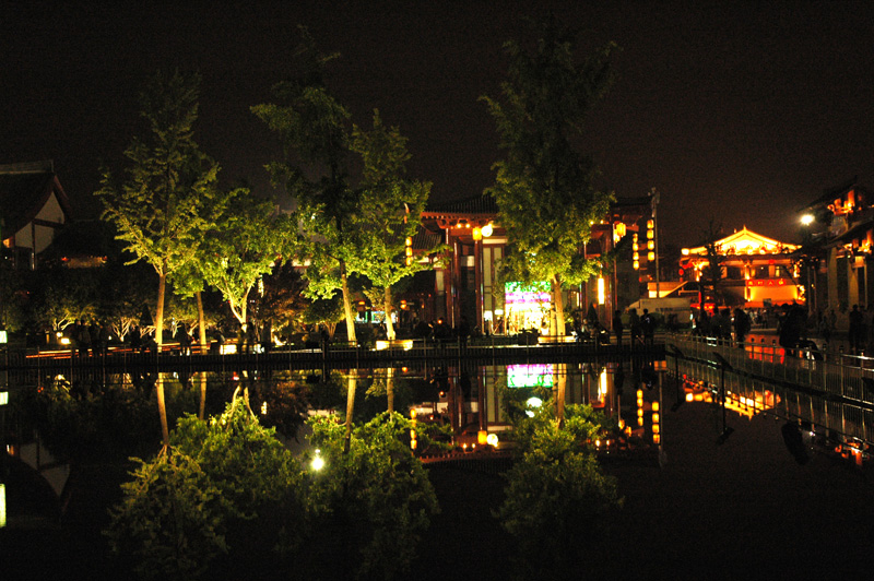 西安大雁塔北广场夜景