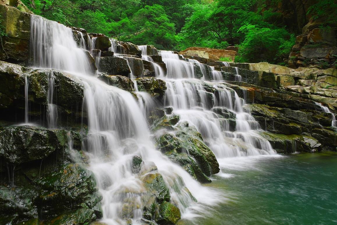 九莲山瀑