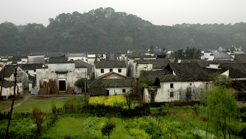 百年民居多苍桑