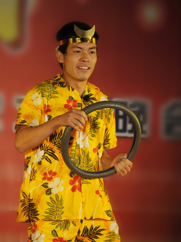 发几幅晚会近照