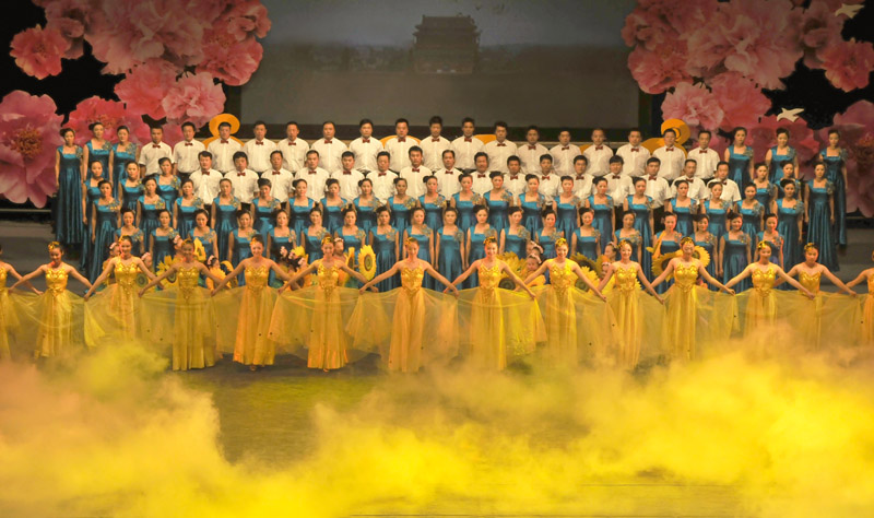 热烈祝贺油田14届职工文艺会演取得圆满成功！