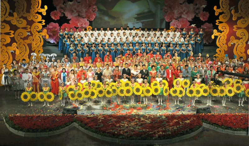 热烈祝贺油田14届职工文艺会演取得圆满成功！