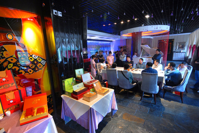 拍《君逸商务酒店》品茶会