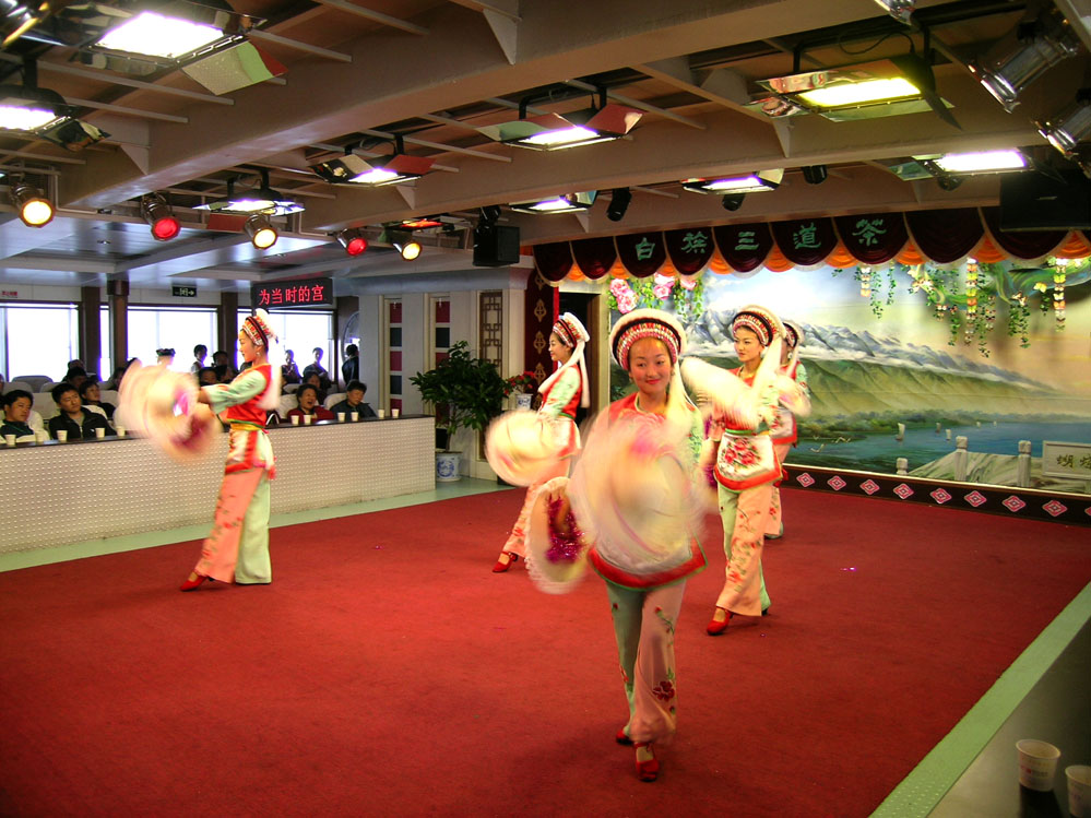 最叹民族古风妙（云南采风之一）