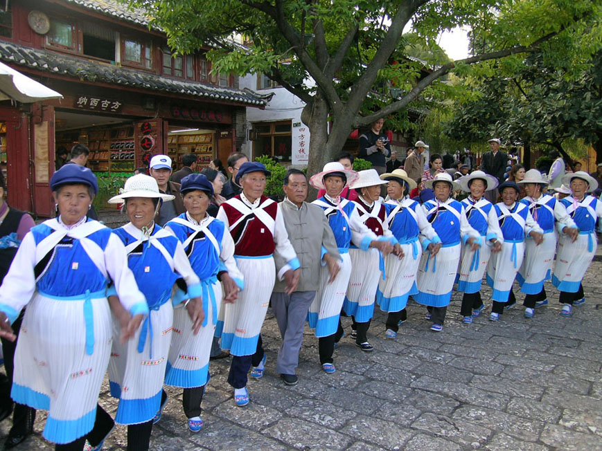 最叹民族古风妙（云南采风之一）