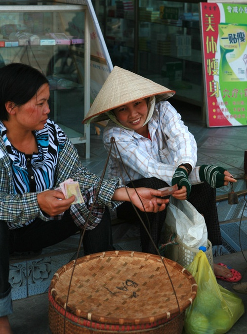最叹民族古风妙（云南采风之一）