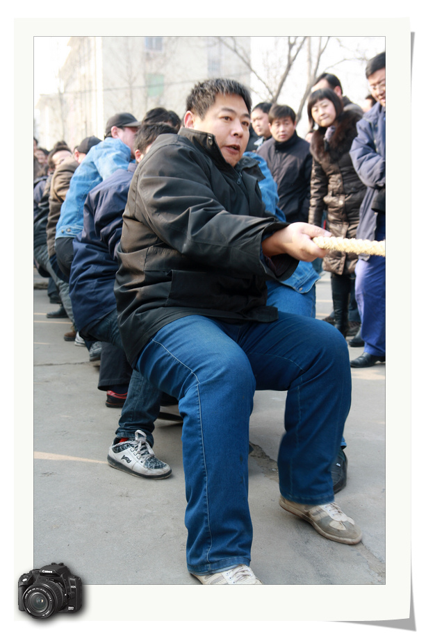 采油一厂迎新春促上产拔河比赛