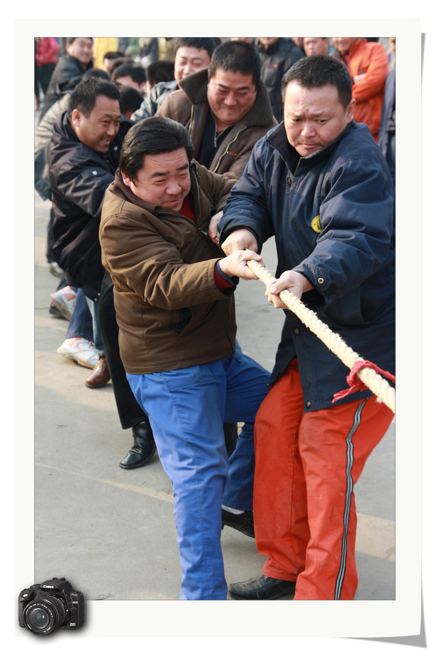 采油一厂迎新春促上产拔河比赛