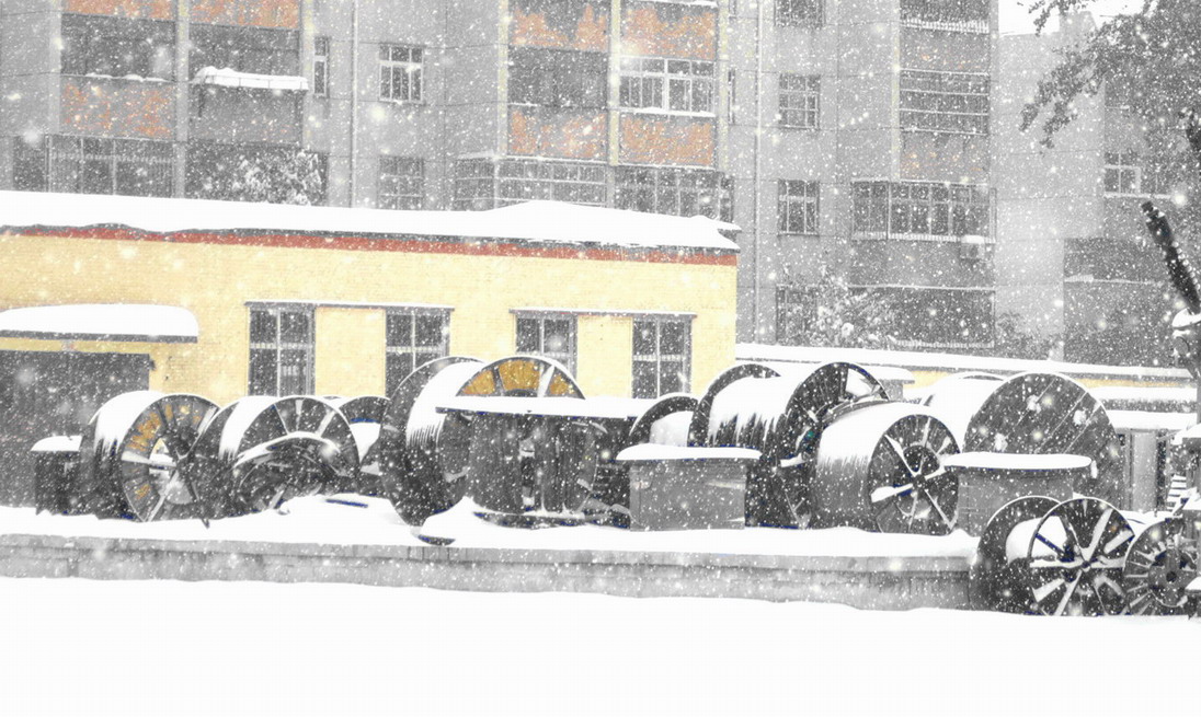大雪纷飞