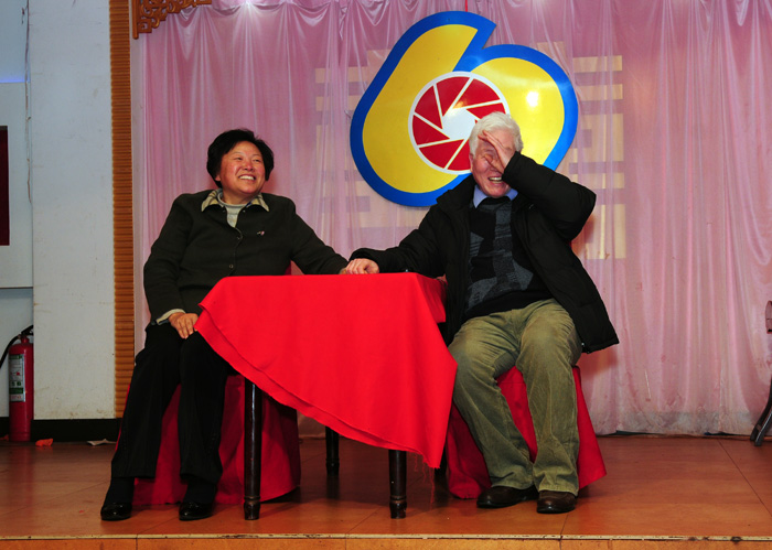 一个馒头引发的劫案------2010年元旦晚会花絮