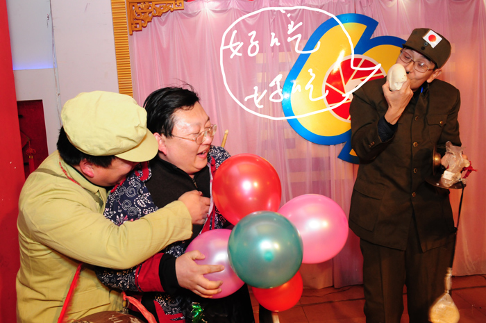 一个馒头引发的劫案------2010年元旦晚会花絮