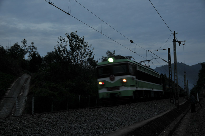 隧道之旅