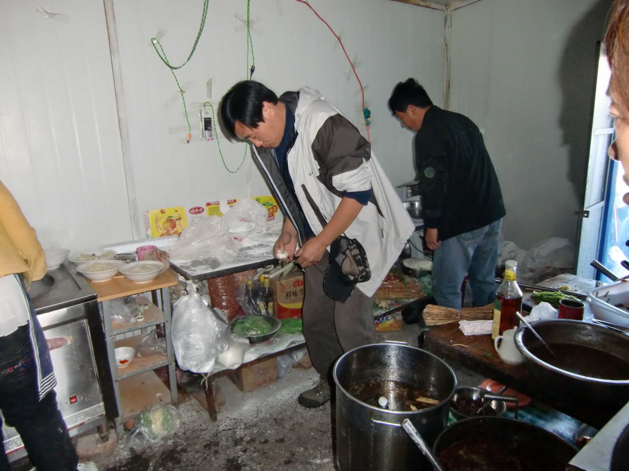 一路欢歌坝上行