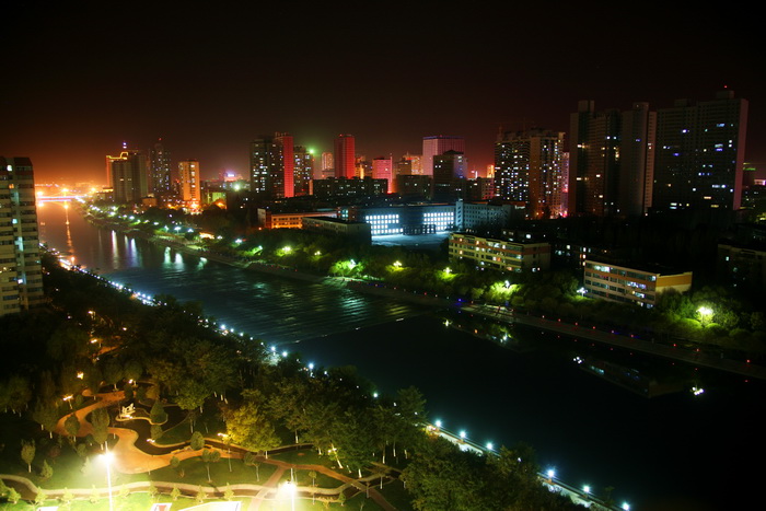 库尔勒夜色2