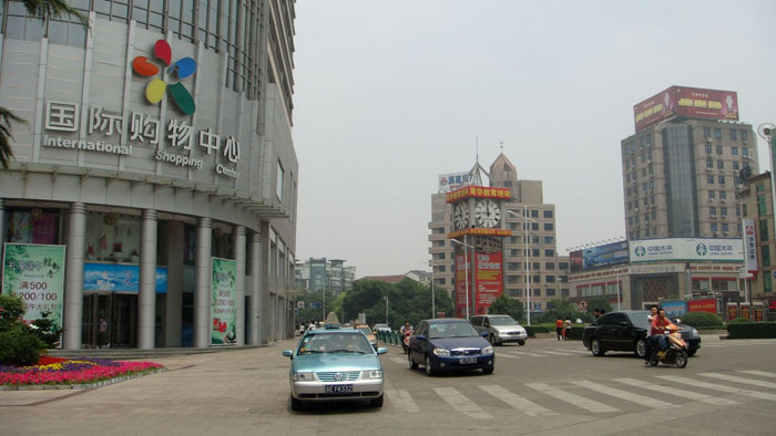 江苏张家港沙洲路步行街