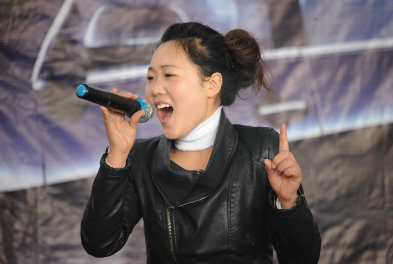 比亚迪“全场一元”拍卖会花絮