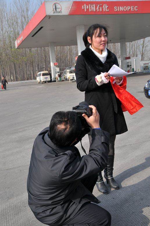 比亚迪“全场一元”拍卖会花絮