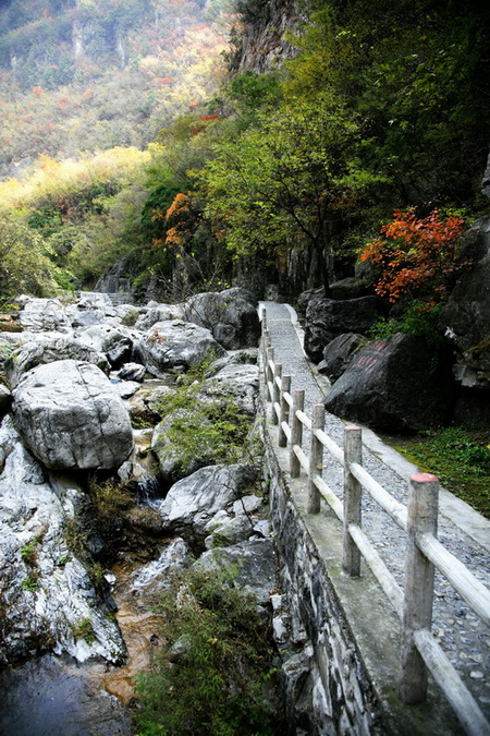 太行山石径