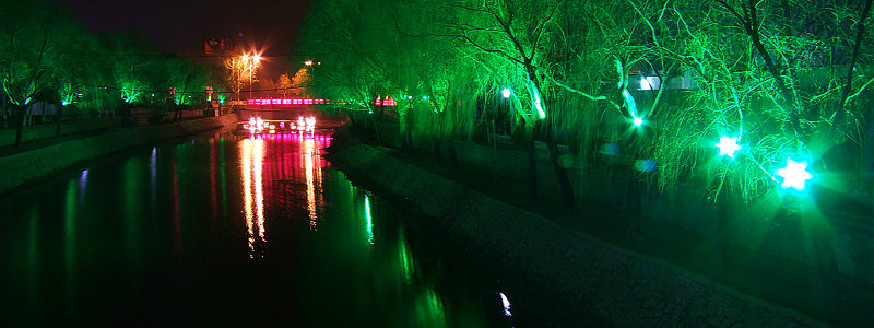 学拍总部夜景