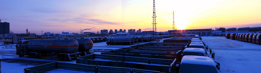 雪后的车场静悄悄(原创)