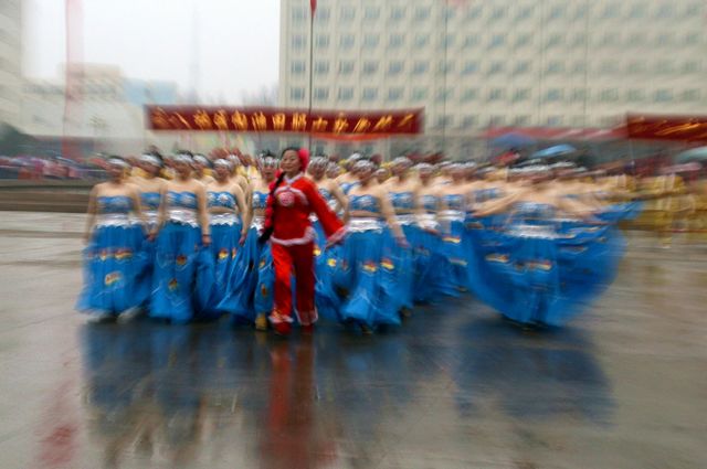 凑凑热闹，拍社火学习学习