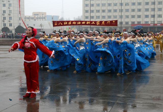 凑凑热闹，拍社火学习学习