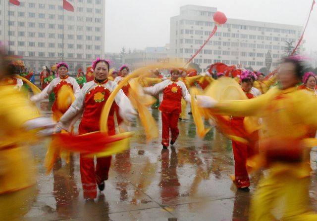 凑凑热闹，拍社火学习学习