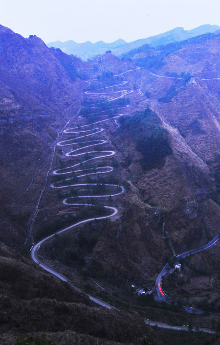 历史的弯道"－史迪威公路"二十四道拐"