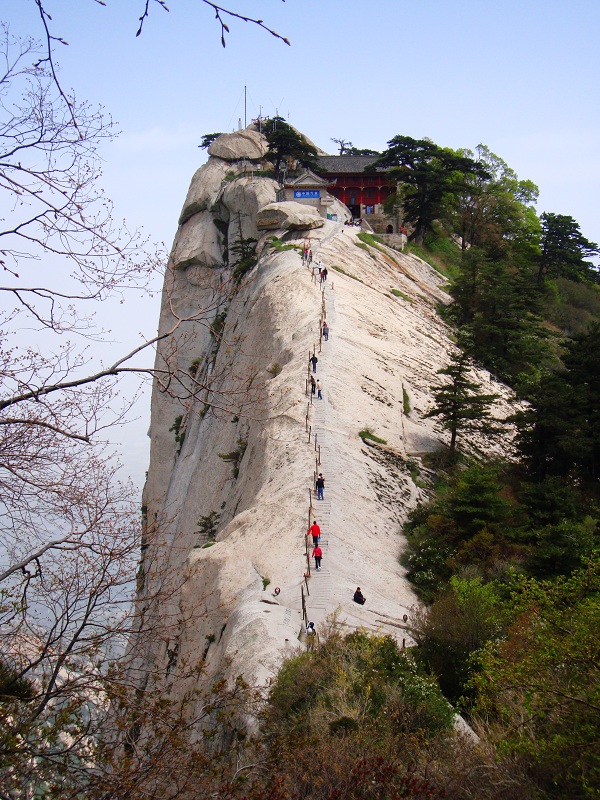 华山