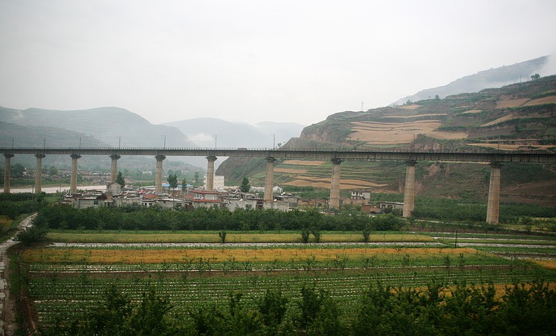 翻过秦岭