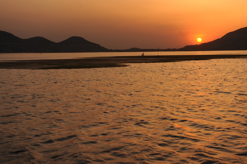 银山湖