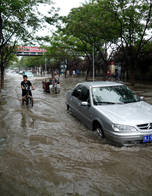 雨后的路