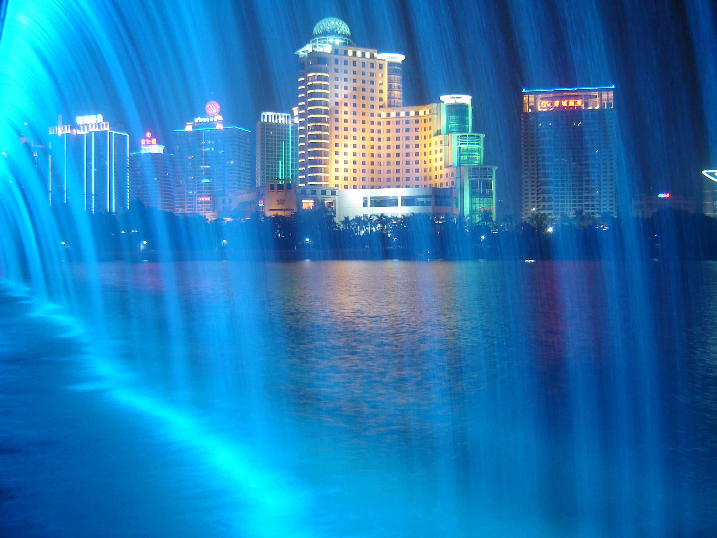 用sony小机子拍的南宁夜景