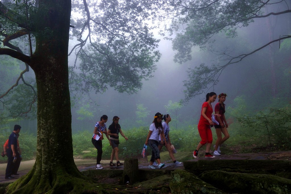 庐山旅游人