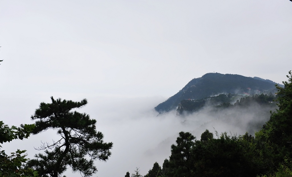 雾锁庐山