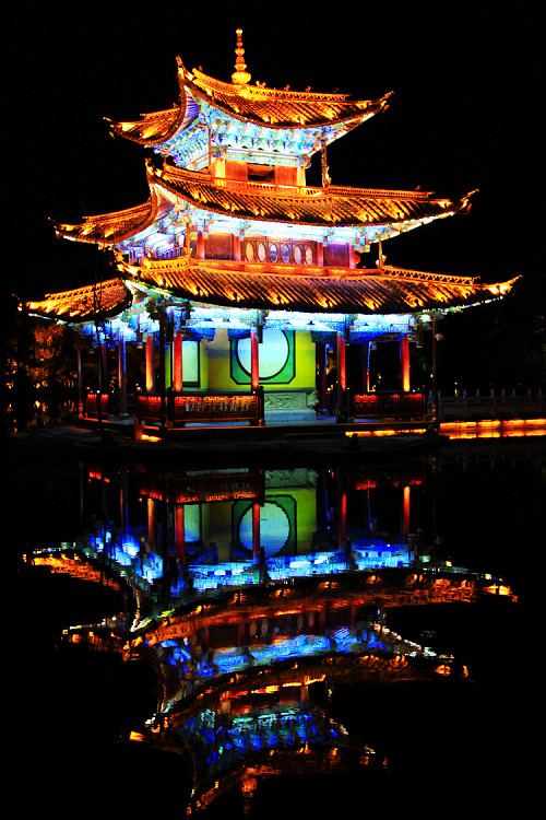 白天风光晚夜景