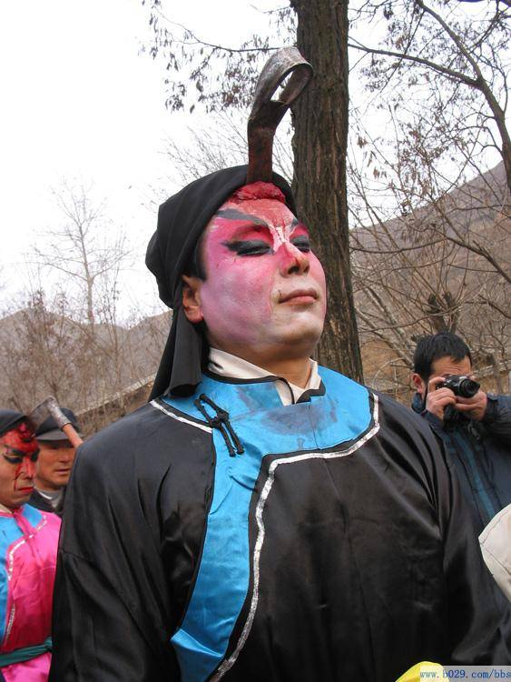 陕西省宝鸡县赤沙镇的血社火