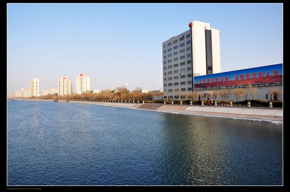 孔雀河剪影