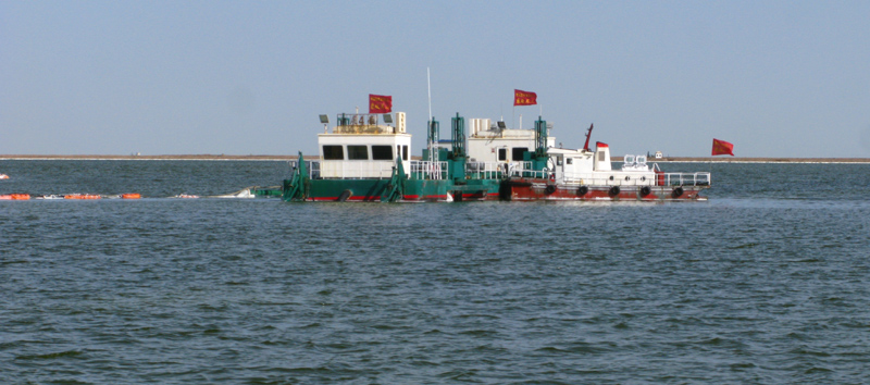 察尔汉盐湖
