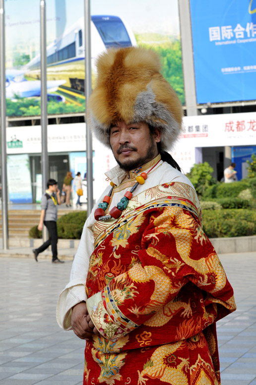 西博会上的民族服饰