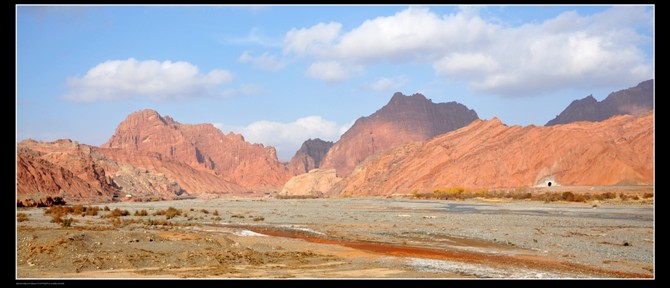 天山神秘大峡谷