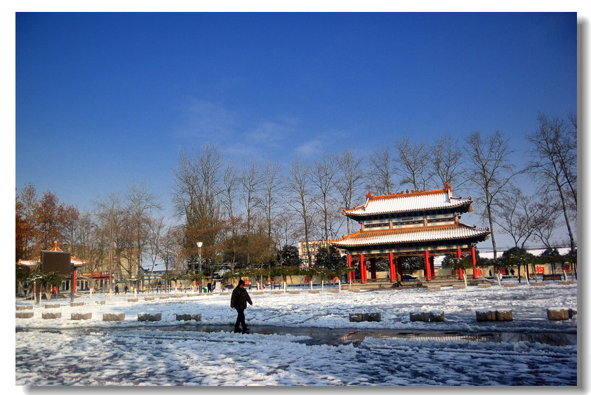 瑞  雪    ........