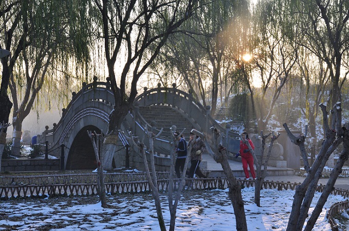 雪后晨光